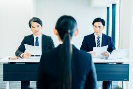 夜職から昼職になるのは難しい？掛け持ちがNGな理由や対処法を紹介