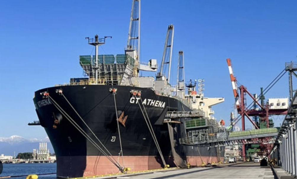 海運・物流業界に未経験で転職できる？伏木海陸運送株式会社の仕事の実態を解説！